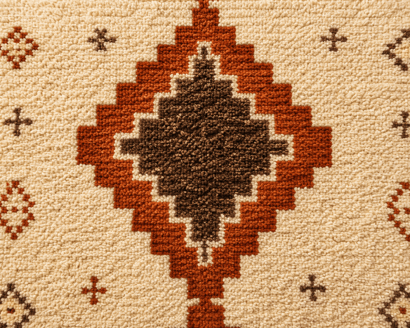 Toubkal Ember central motif detail